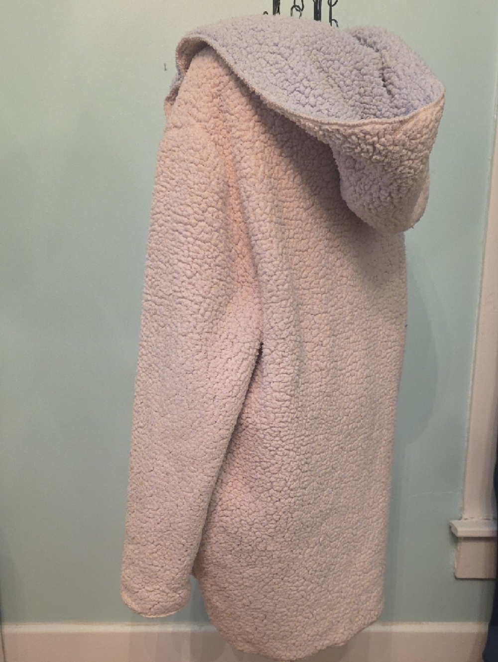 Urban Outfitters Reversible Teddy Jacket in Blush Pink & Light Gray - Picture 4 of 9